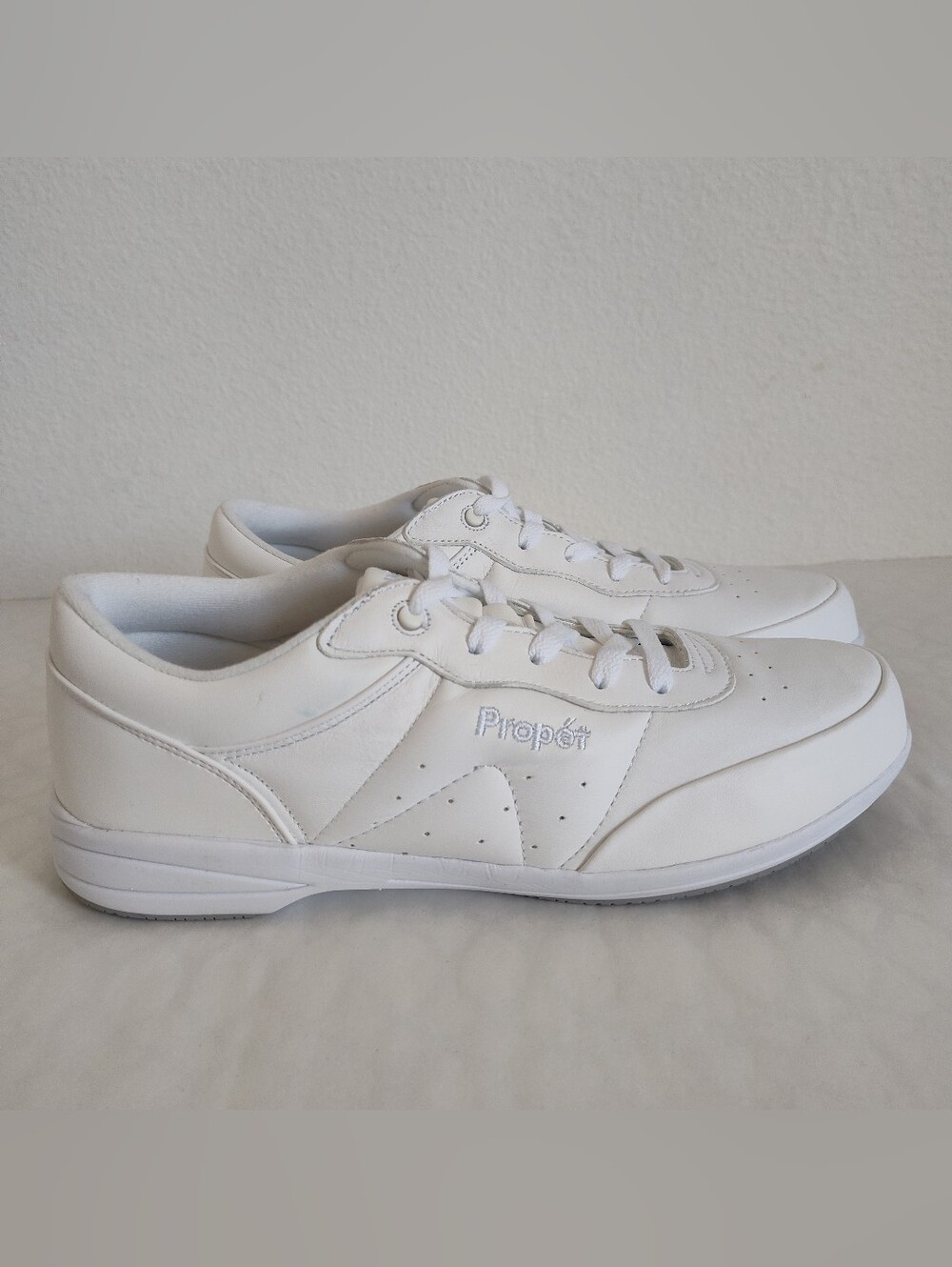 Propet Washable Walker Women's 11 Wide D W3840 Sneaker White Slip Resistant NEW